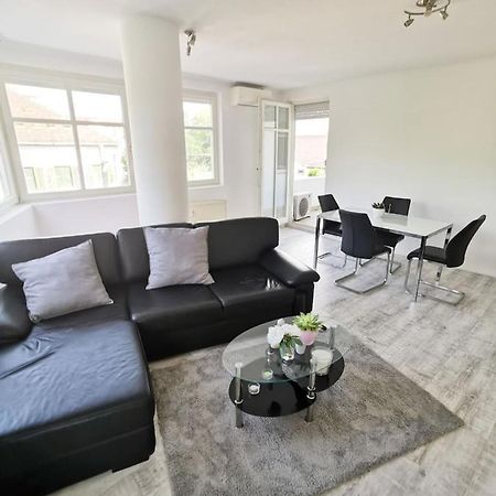 Bright, Spacious Apartment 3 Bedroom, Garage Budapest Extérieur photo