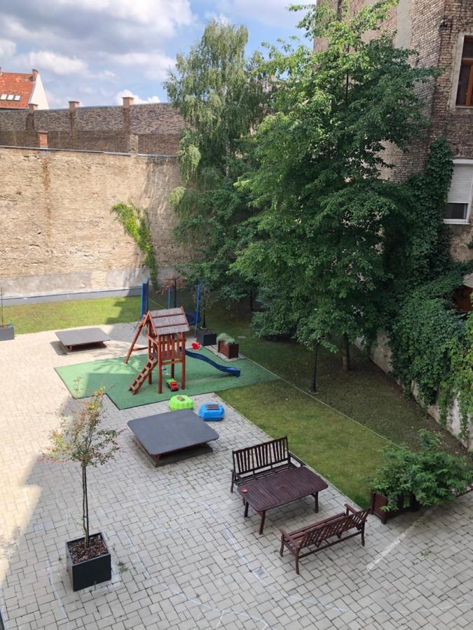 Bright, Spacious Apartment 3 Bedroom, Garage Budapest Extérieur photo