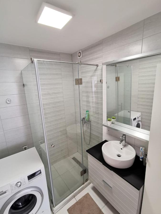 Bright, Spacious Apartment 3 Bedroom, Garage Budapest Extérieur photo
